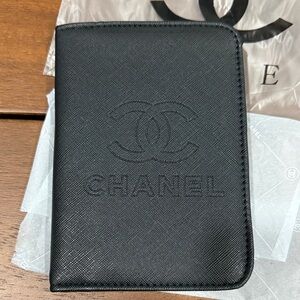 LAST ONE. Chanel GWP Black CC Embossed Leather passport holder
